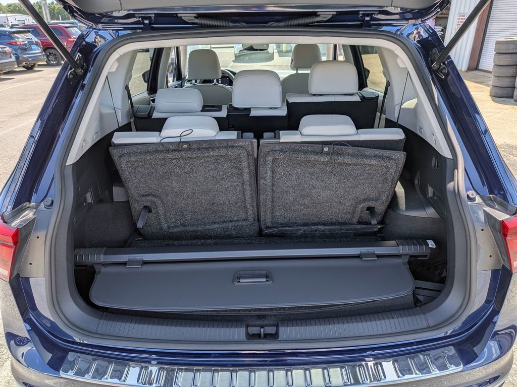 Used 2022 Volkswagen Tiguan SE FWD image 25