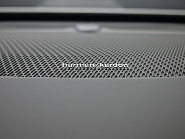 New 2026 Volvo XC90 B6 Ultra w/ Protection Package image 31