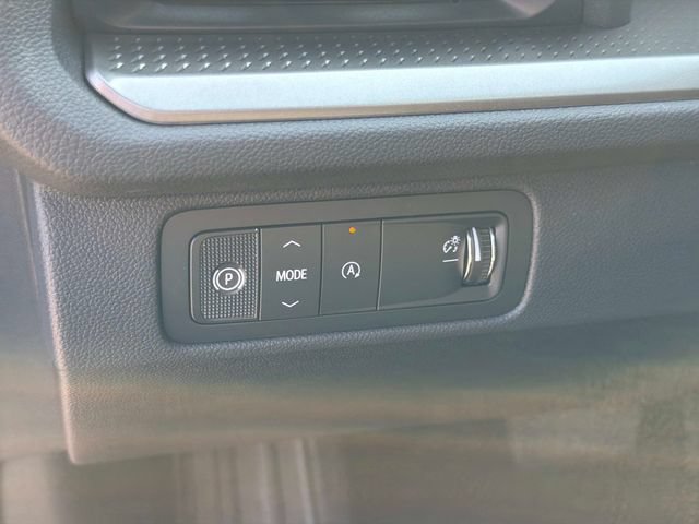 New 2027 Chevrolet Traverse LT w/ Driver Confidence Package FWD image 24