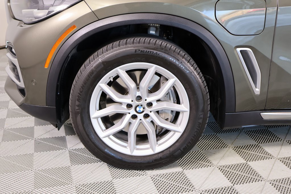 Used 2021 BMW X5 xDrive45e w/ Parking Assistance Package image 20