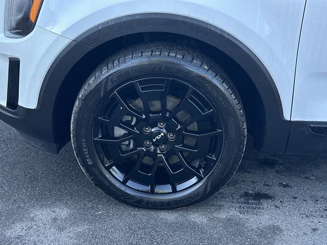 Used 2022 Kia Telluride EX w/ EX Premium Package image 11