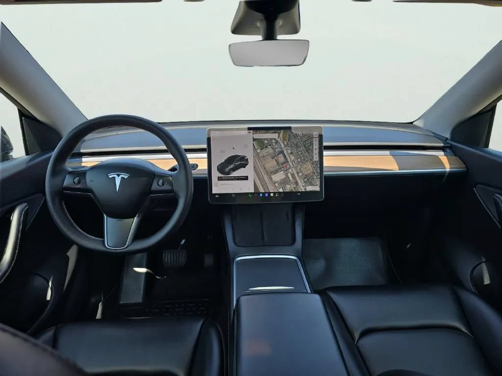 Used 2021 Tesla Model Y Long Range AWD/4WD image 14