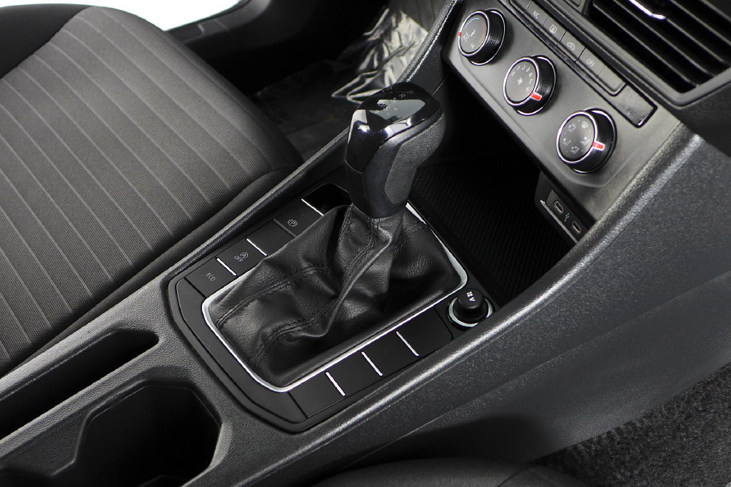 Certified 2023 Volkswagen Jetta S FWD image 15