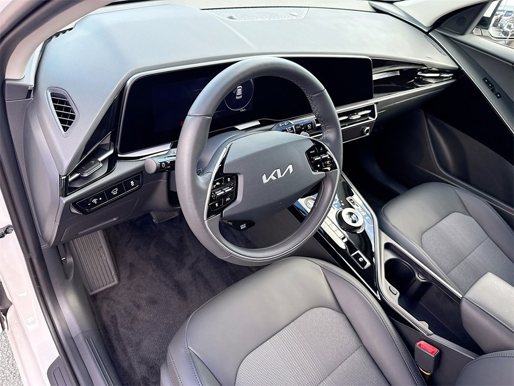 Used 2025 Kia Niro Wind w/ Wind Preserve Package image 10
