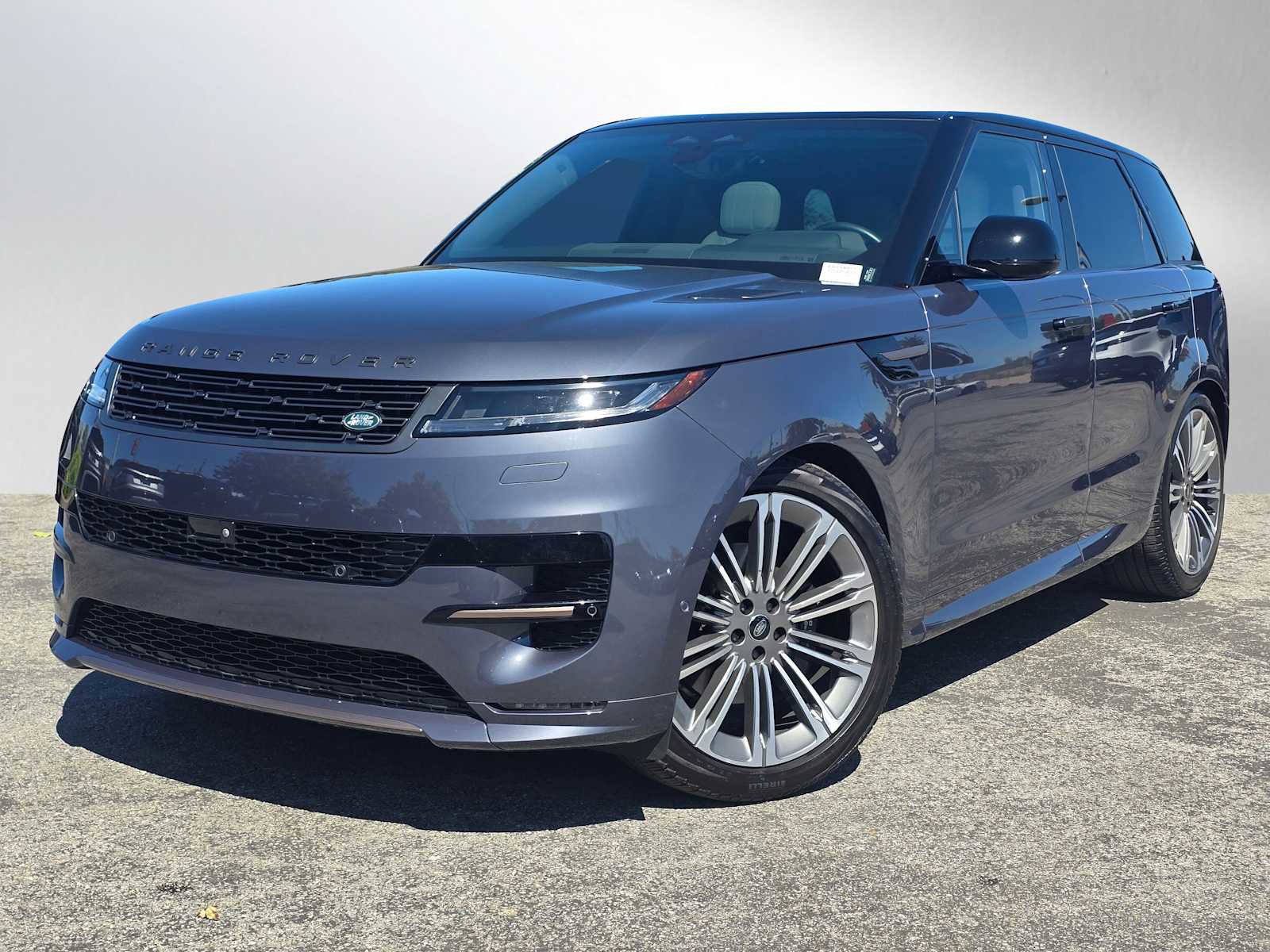 Used 2024 Land Rover Range Rover Sport Dynamic SE image 1