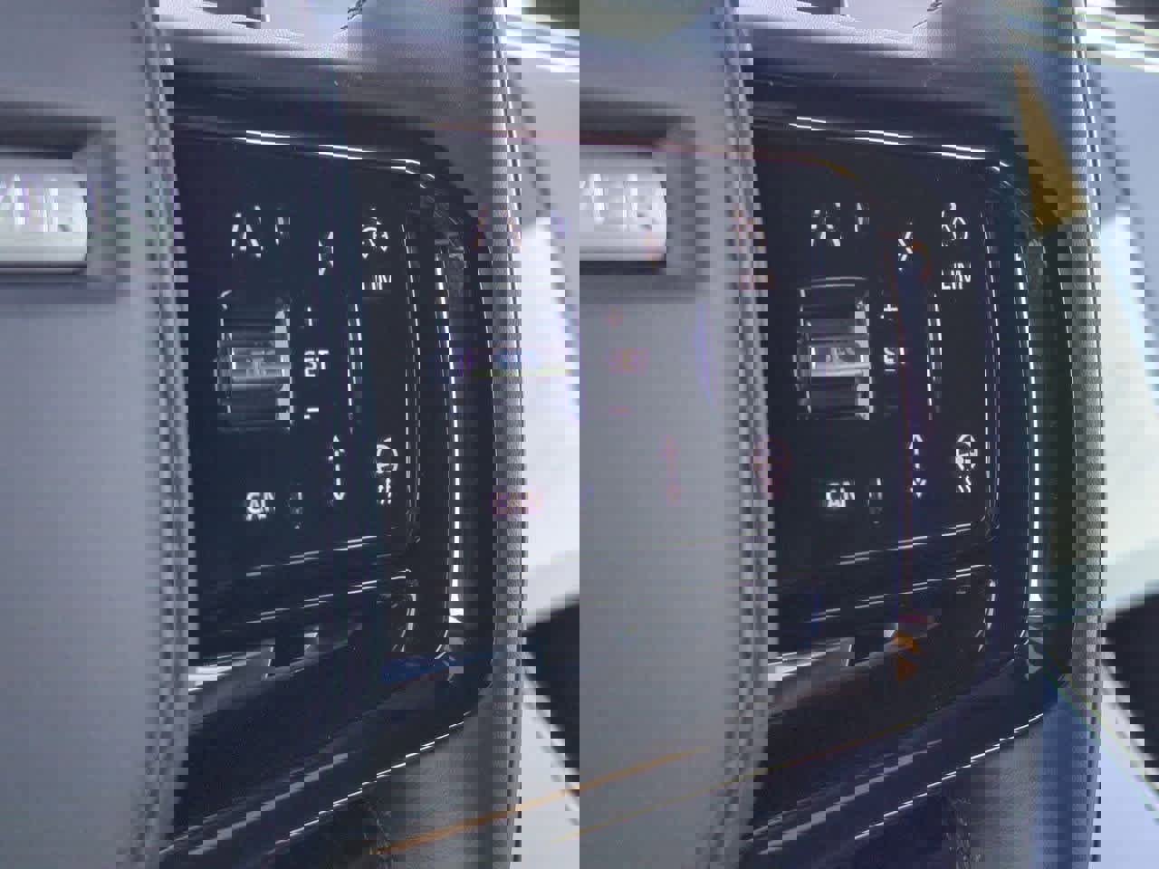 New 2025 Land Rover Range Rover Sport Dynamic SE image 25