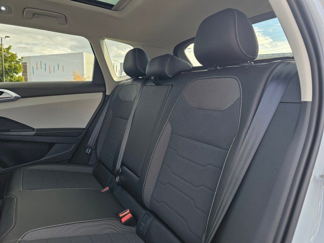 New 2027 Volkswagen Taos SE AWD/4WD image 20