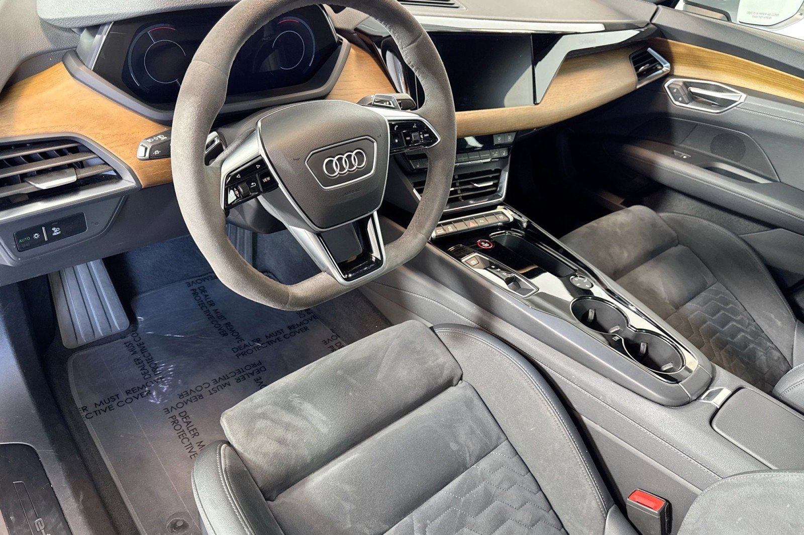Used 2022 Audi e-tron GT Premium Plus AWD/4WD image 9