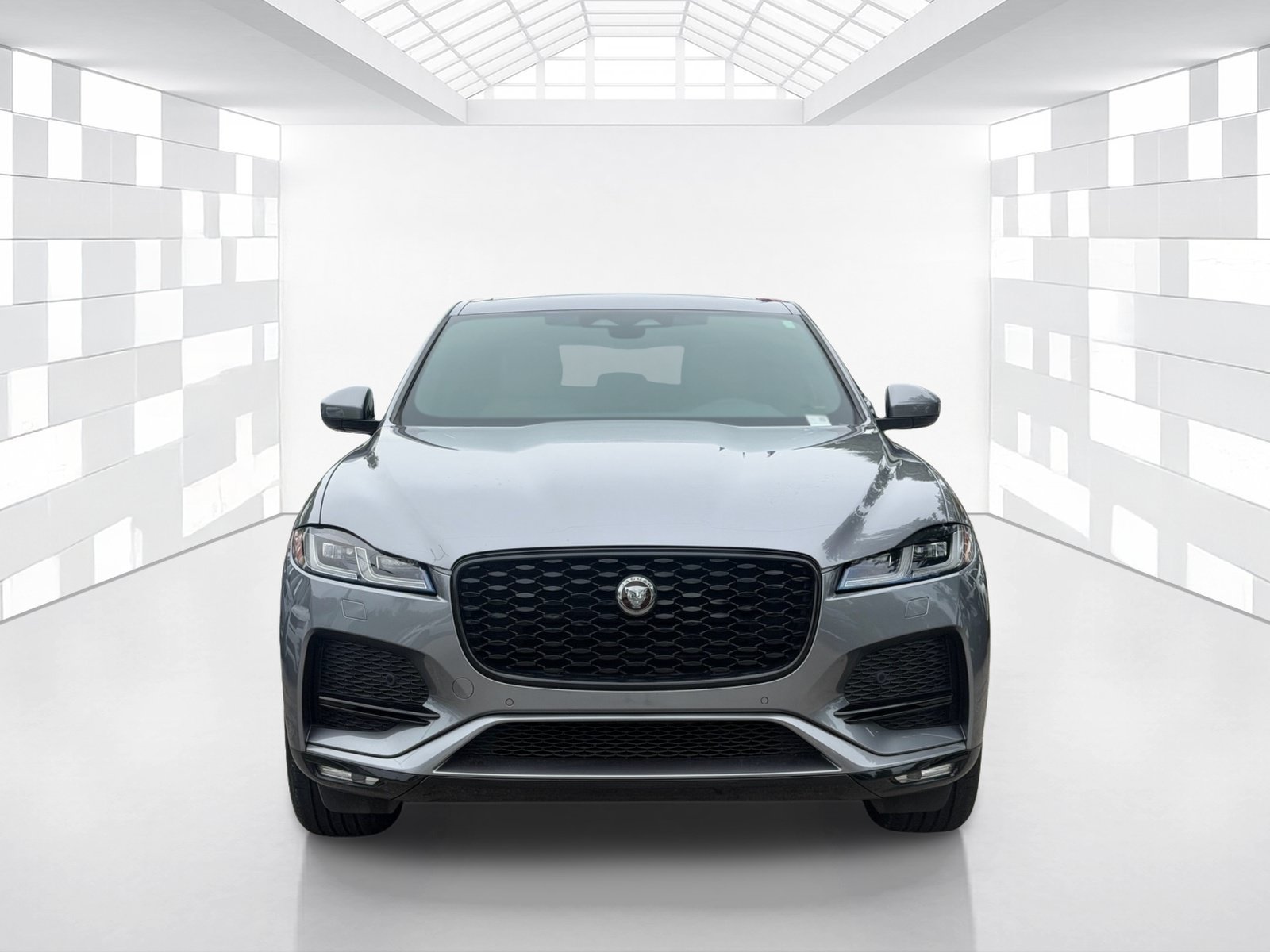 Used 2023 Jaguar F-PACE S AWD/4WD image 2