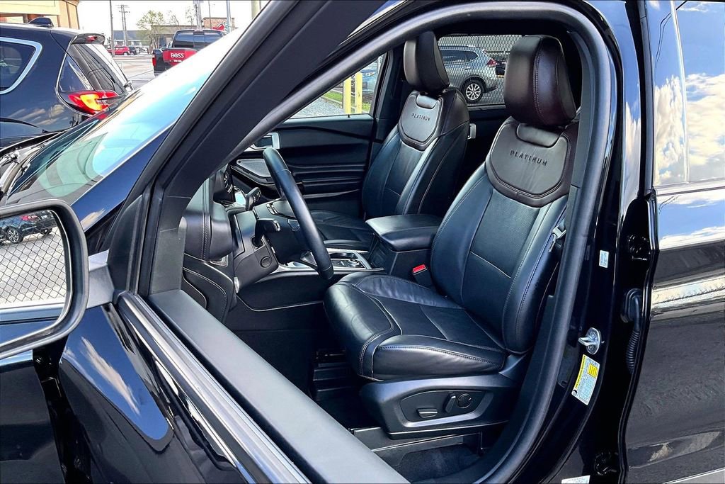 Used 2022 Ford Explorer Platinum w/ Equipment Group 601A image 24