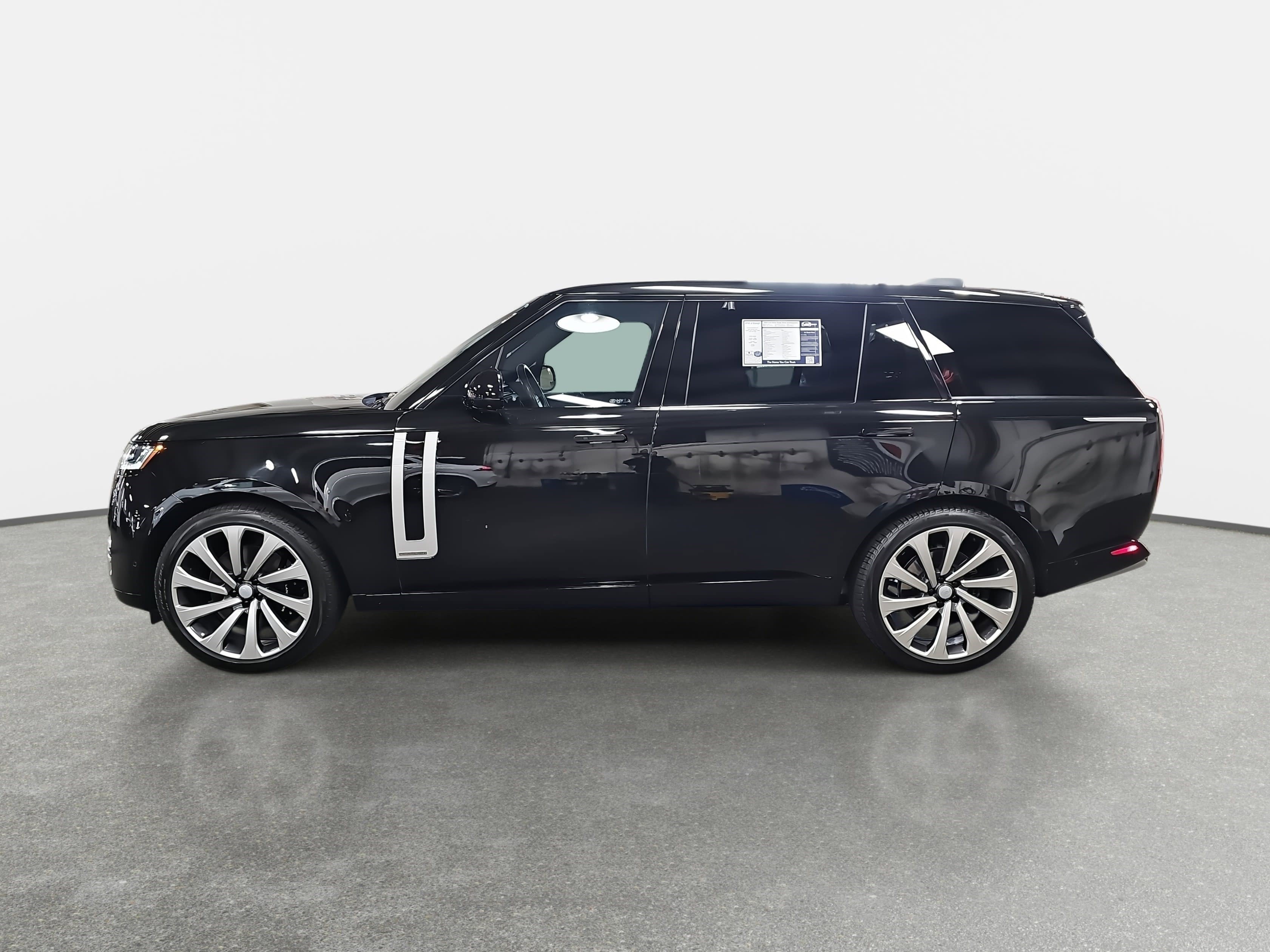 Used 2024 Land Rover Range Rover Long Wheelbase Autobiography image 8