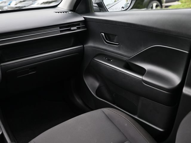 Used 2024 Hyundai Kona SE FWD image 27