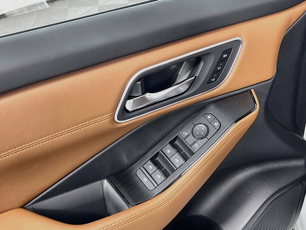 New 2026 Nissan Rogue Platinum AWD/4WD image 17