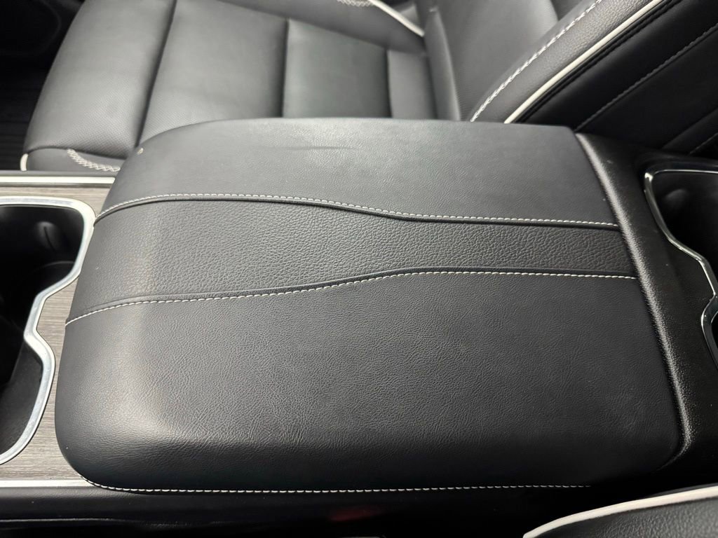 Used 2025 GMC Acadia Denali w/ LPO, Floor Liner Package image 33