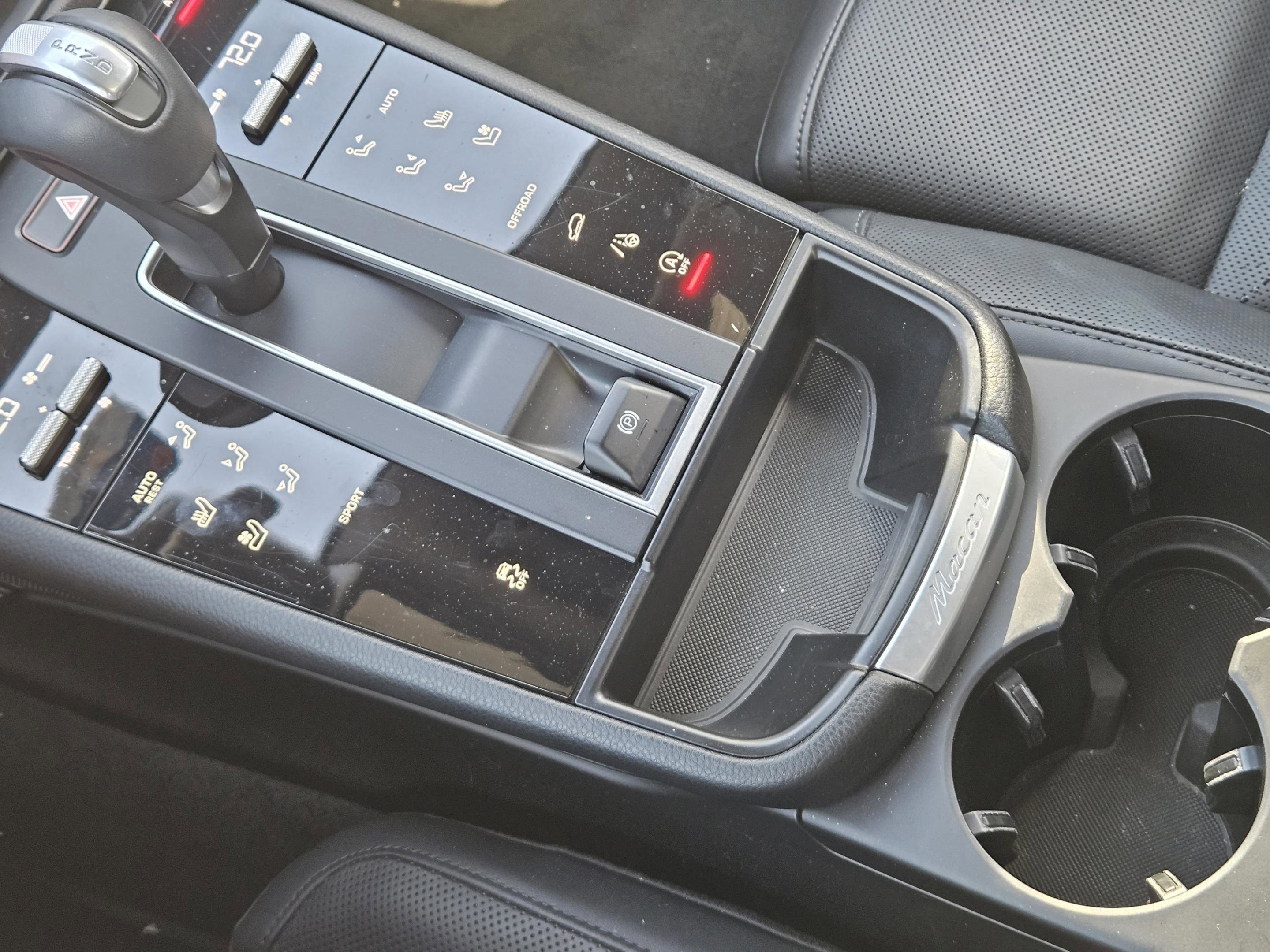 Certified 2023 Porsche Macan Turbo image 20