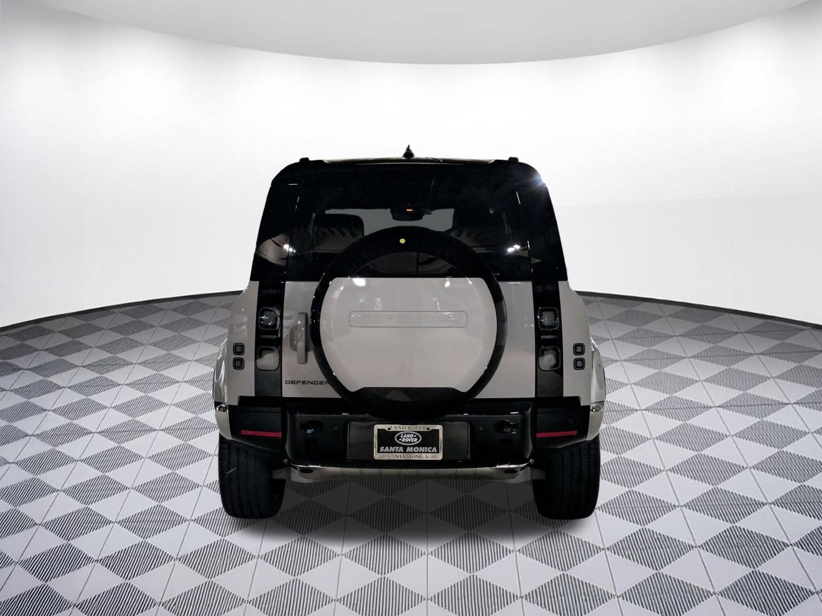 New 2026 Land Rover Defender 110 X-Dynamic SE AWD/4WD image 4