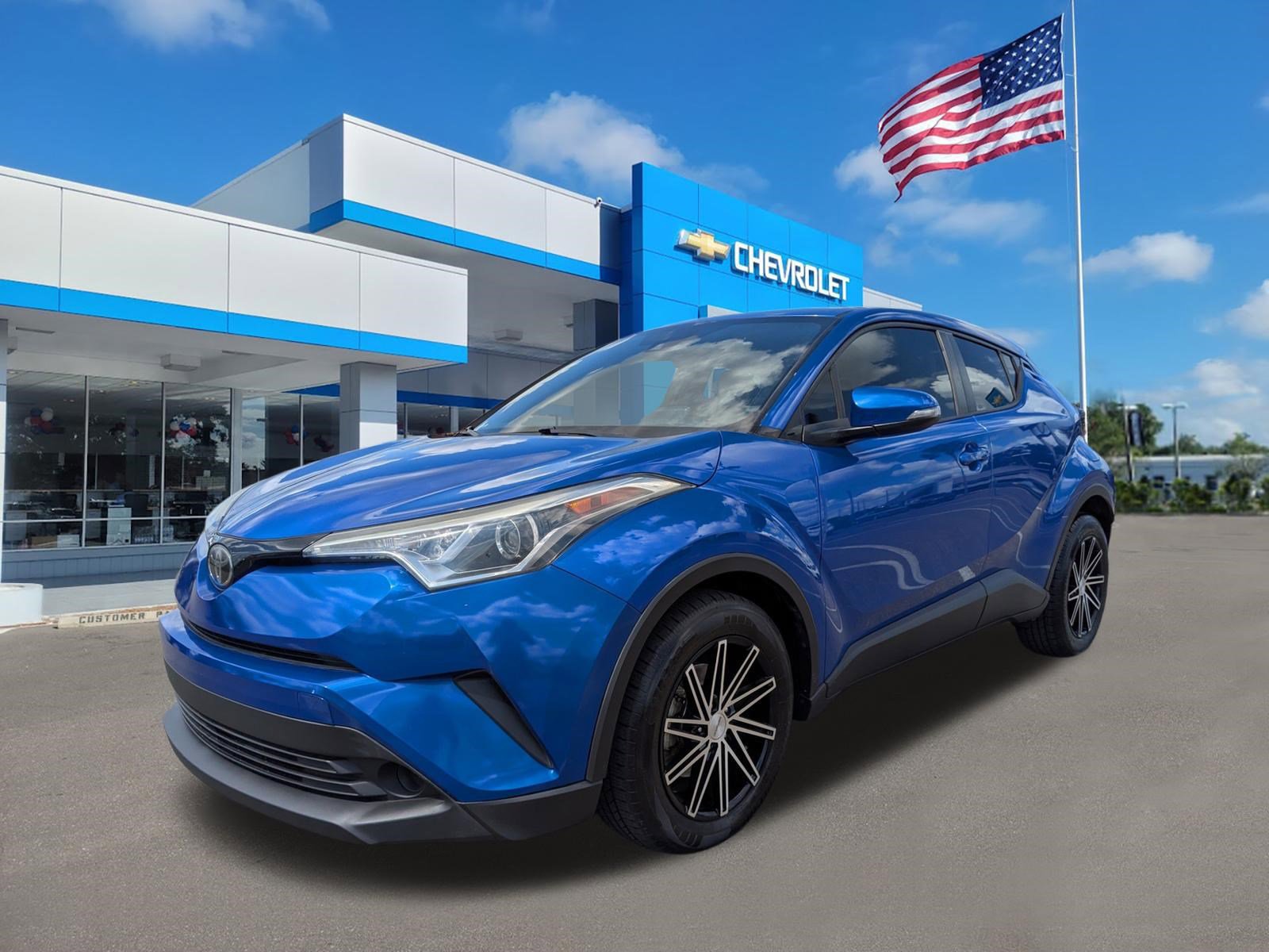 Used 2019 Toyota C-HR LE image 8