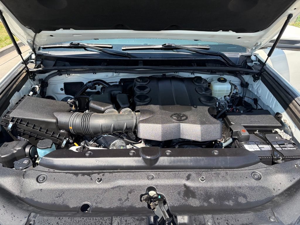 Used 2018 Toyota 4Runner Limited AWD/4WD image 25
