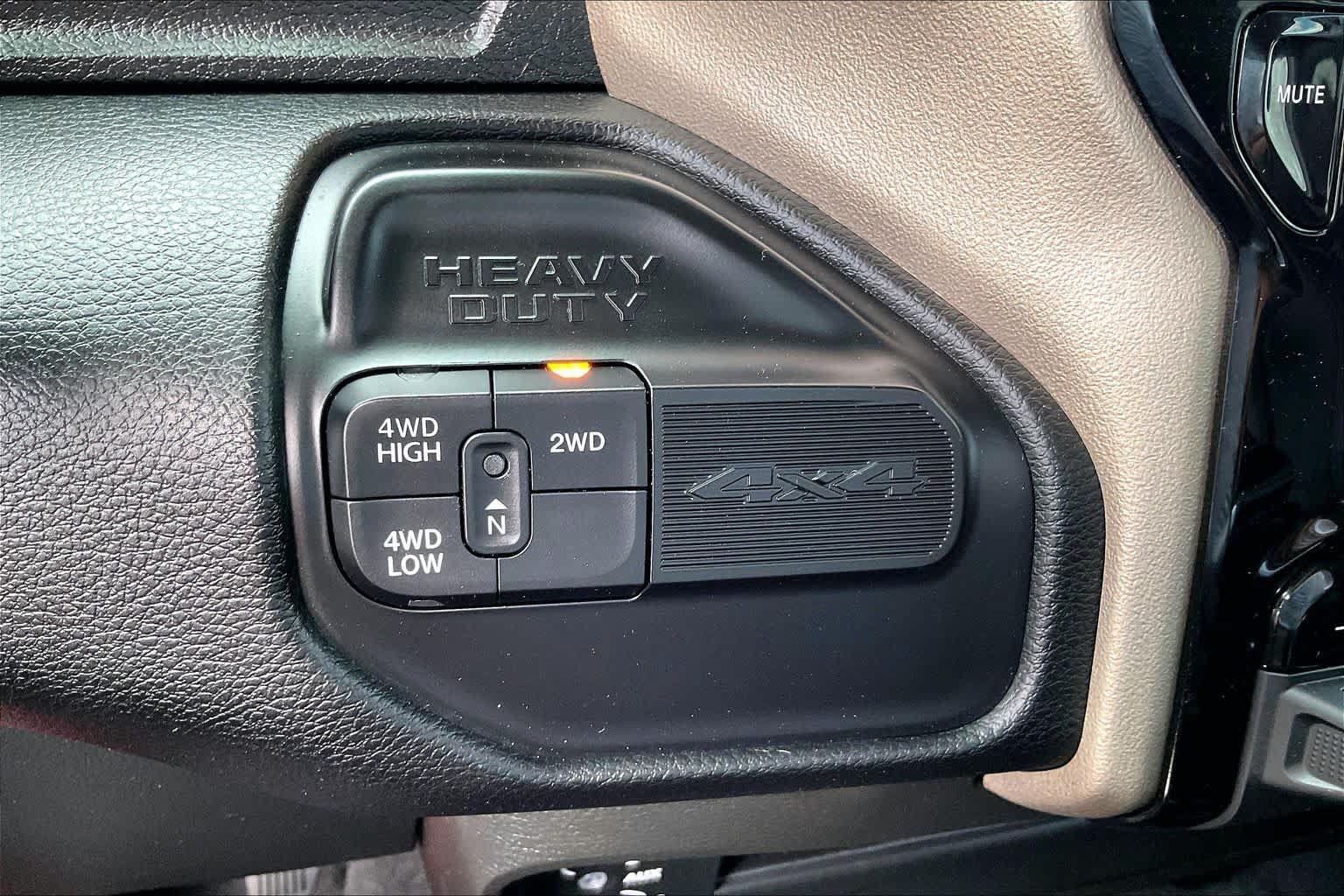 Used 2024 RAM 2500 Laramie w/ Safety Group AWD/4WD image 31