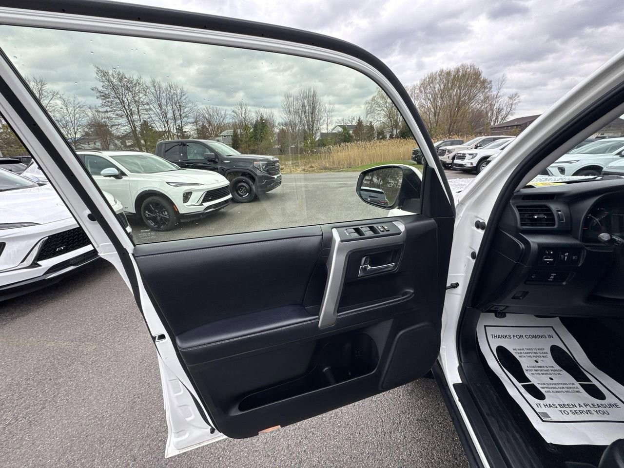 Used 2021 Toyota 4Runner SR5 AWD/4WD image 22