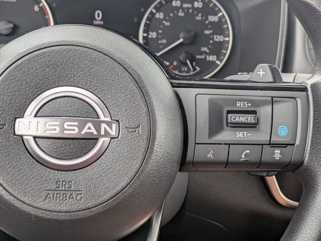 Used 2023 Nissan Rogue SV FWD image 17