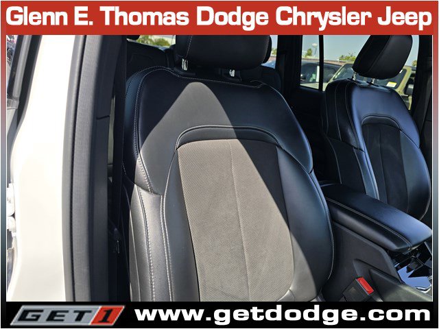 Used 2023 Jeep Grand Cherokee Altitude image 32