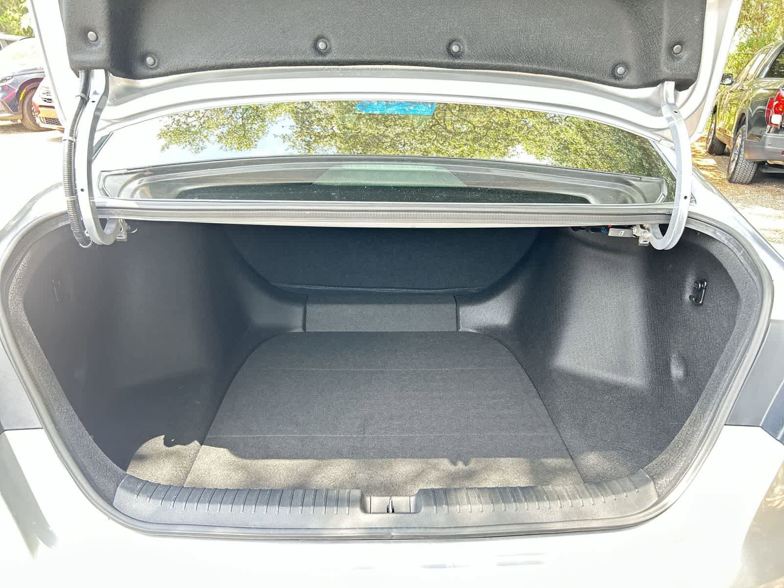 Certified 2025 Honda Accord LX image 9