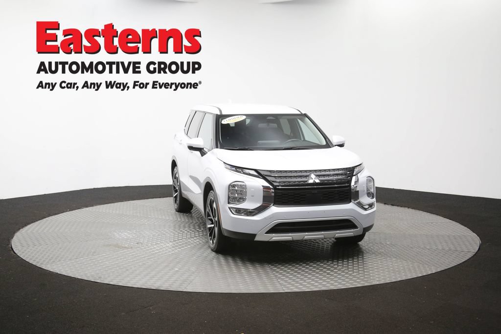 Used 2024 Mitsubishi Outlander SE AWD/4WD image 52