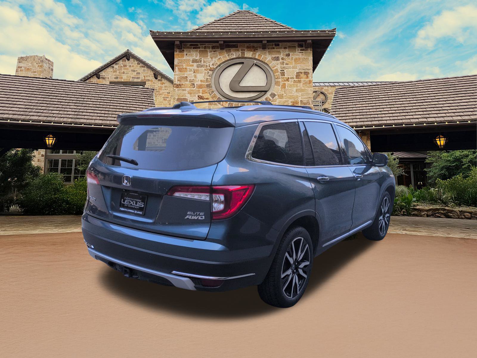 Used 2019 Honda Pilot Elite image 3