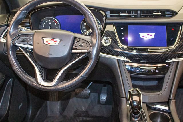 Used 2020 Cadillac XT6 Premium Luxury image 18