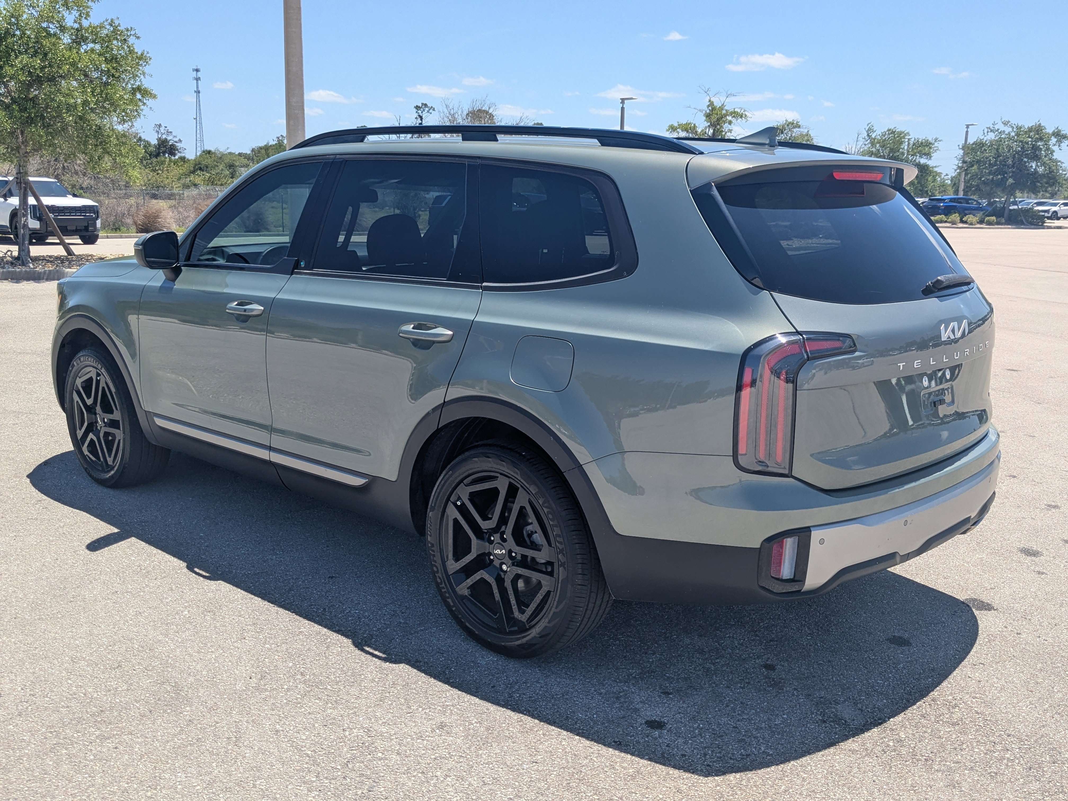 Used 2023 Kia Telluride EX X-Line AWD/4WD image 7