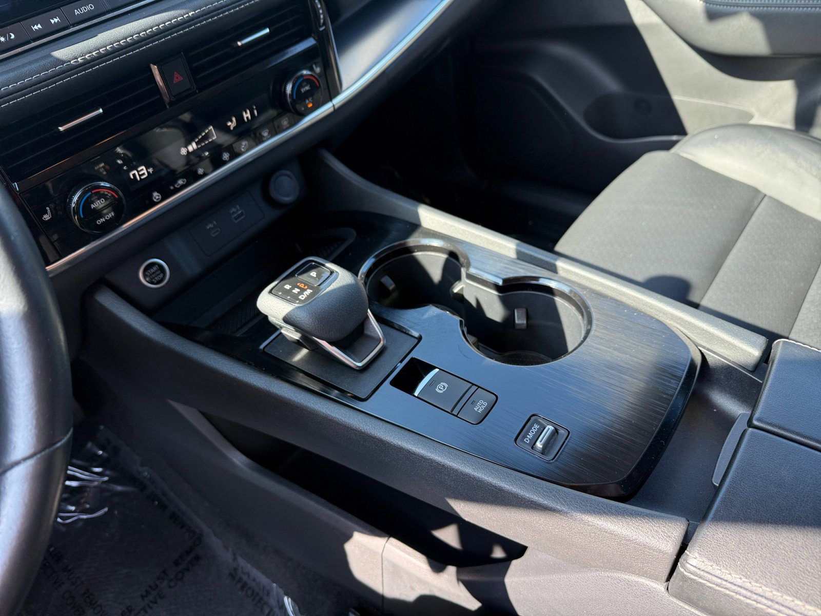 Used 2023 Nissan Rogue SV w/ SV Premium Package image 13