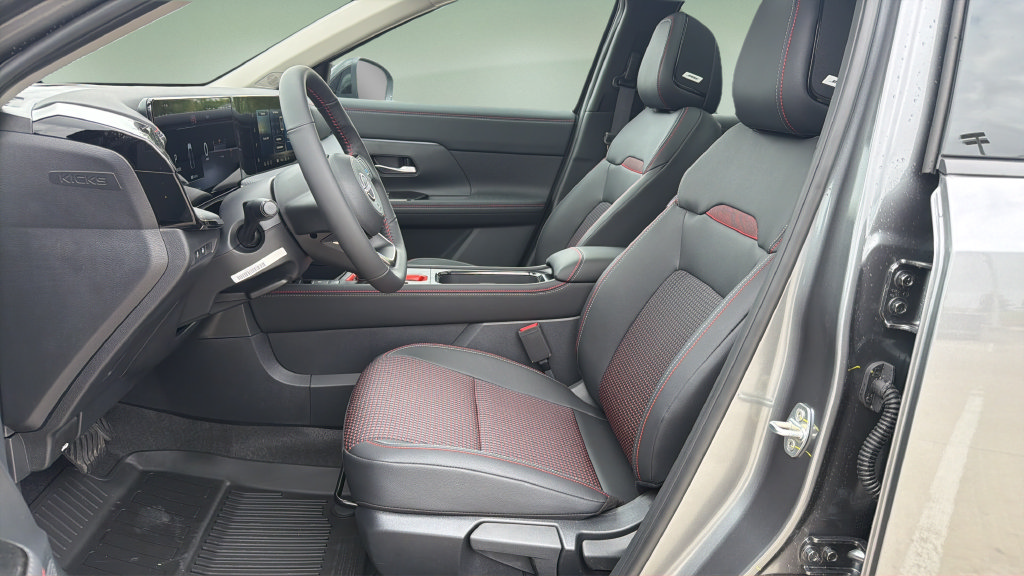 New 2027 Nissan Kicks SR w/ SR Premium Package AWD/4WD image 17