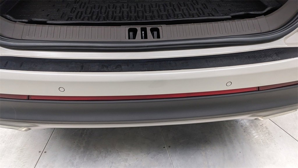 Used 2023 Lincoln Nautilus AWD w/ Premium Package image 6