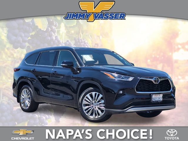 Certified 2024 Toyota Highlander Platinum AWD/4WD image 1