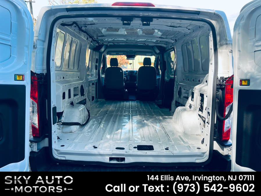 Used 2018 Ford Transit 150 148 Low Roof RWD image 9