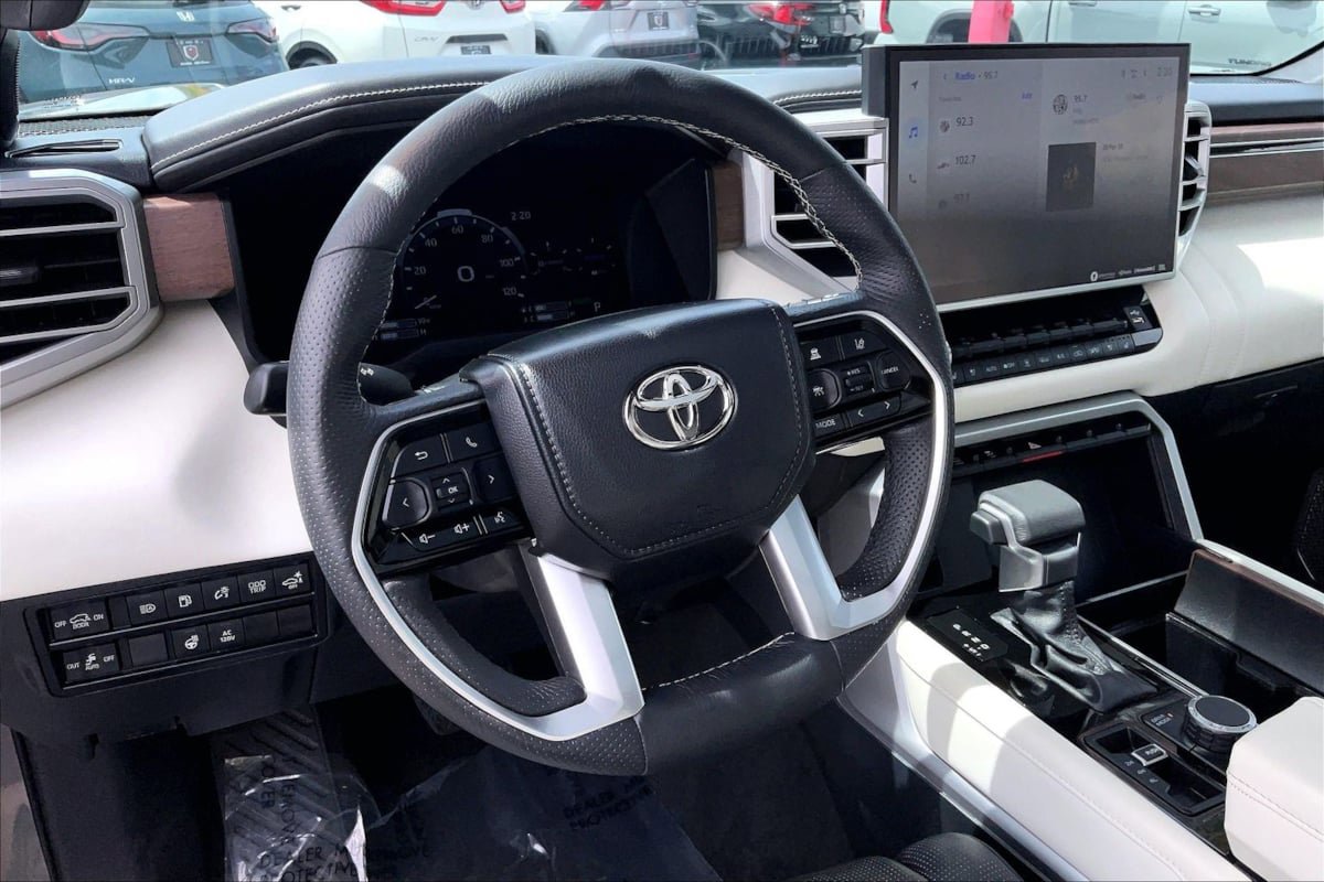 Used 2023 Toyota Sequoia Capstone AWD/4WD image 12