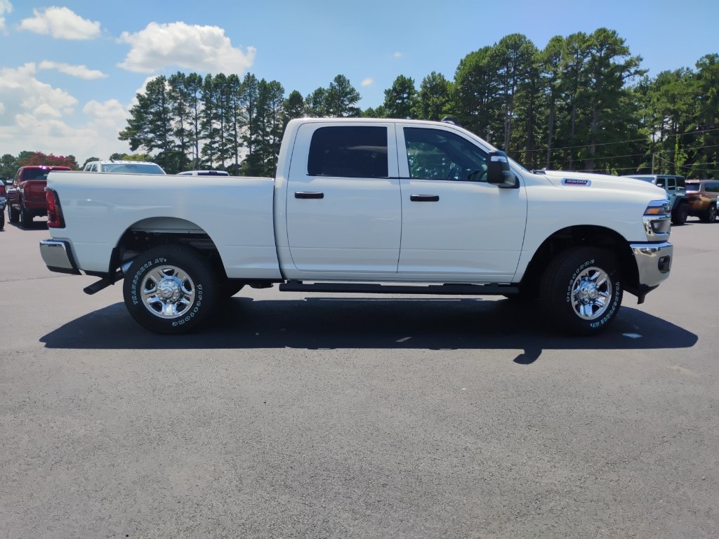 New 2026 RAM 2500 Tradesman AWD/4WD image 4