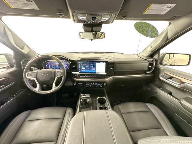 Used 2024 Chevrolet Silverado 1500 RST w/ Convenience Package II AWD/4WD image 3