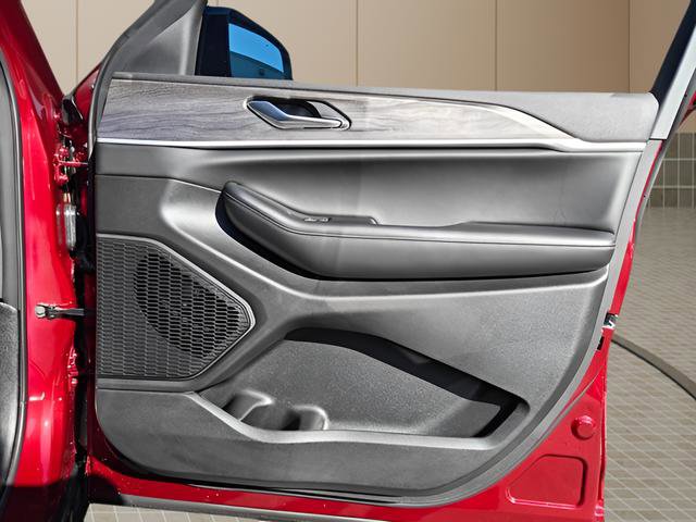 New 2025 Jeep Grand Cherokee L Limited w/ Luxury Tech Group II image 33