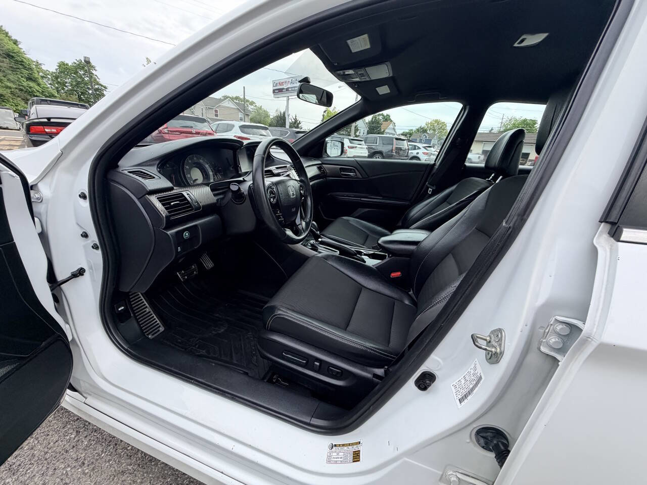 Used 2017 Honda Accord Sport image 59