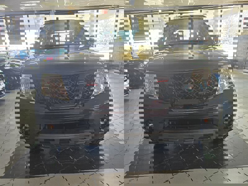 Used 2020 Nissan Frontier SV w/ Midnight Edition Floor Mats image 2