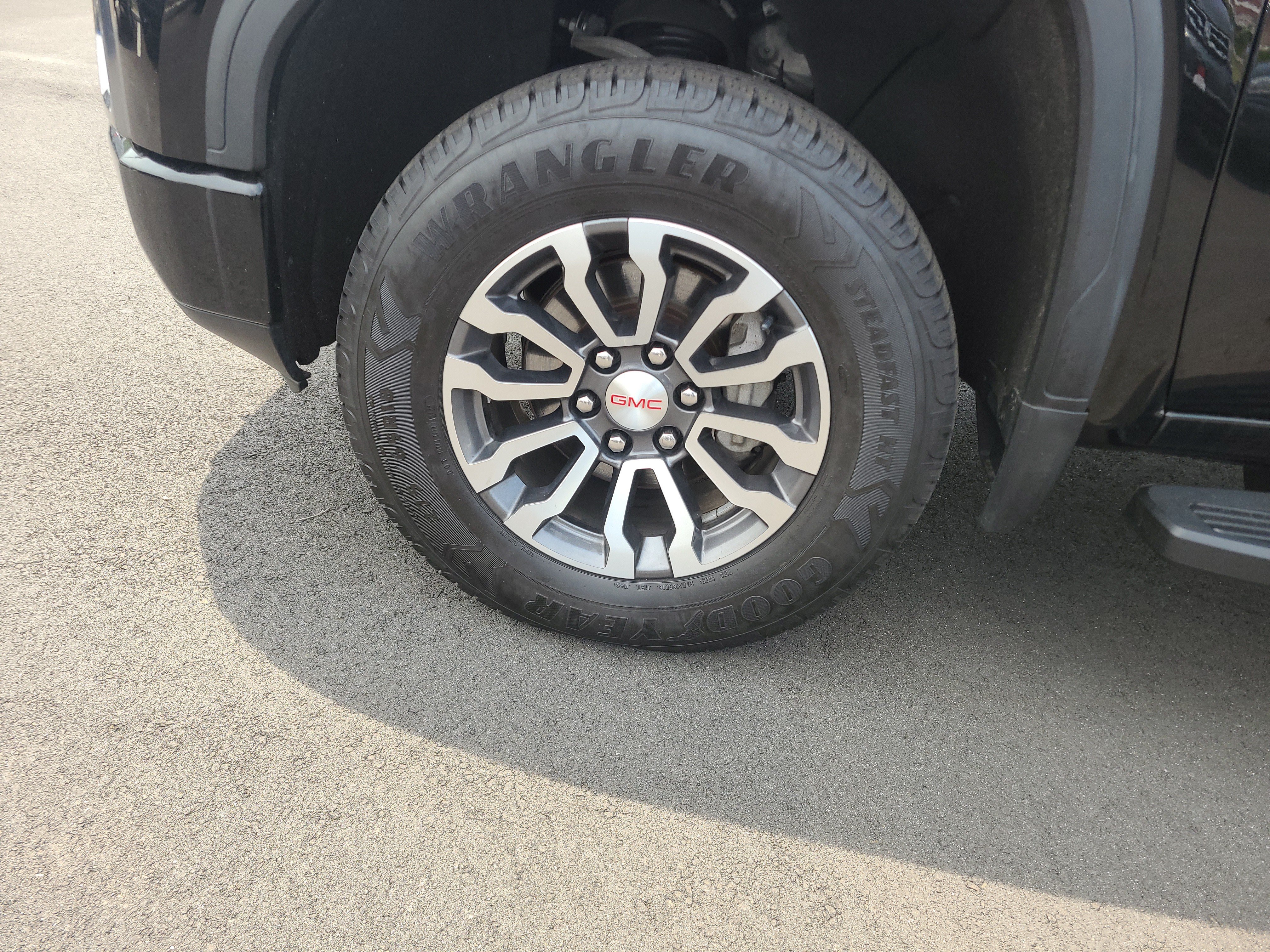 Used 2020 GMC Sierra 1500 AT4 w/ AT4 Premium Package AWD/4WD image 9
