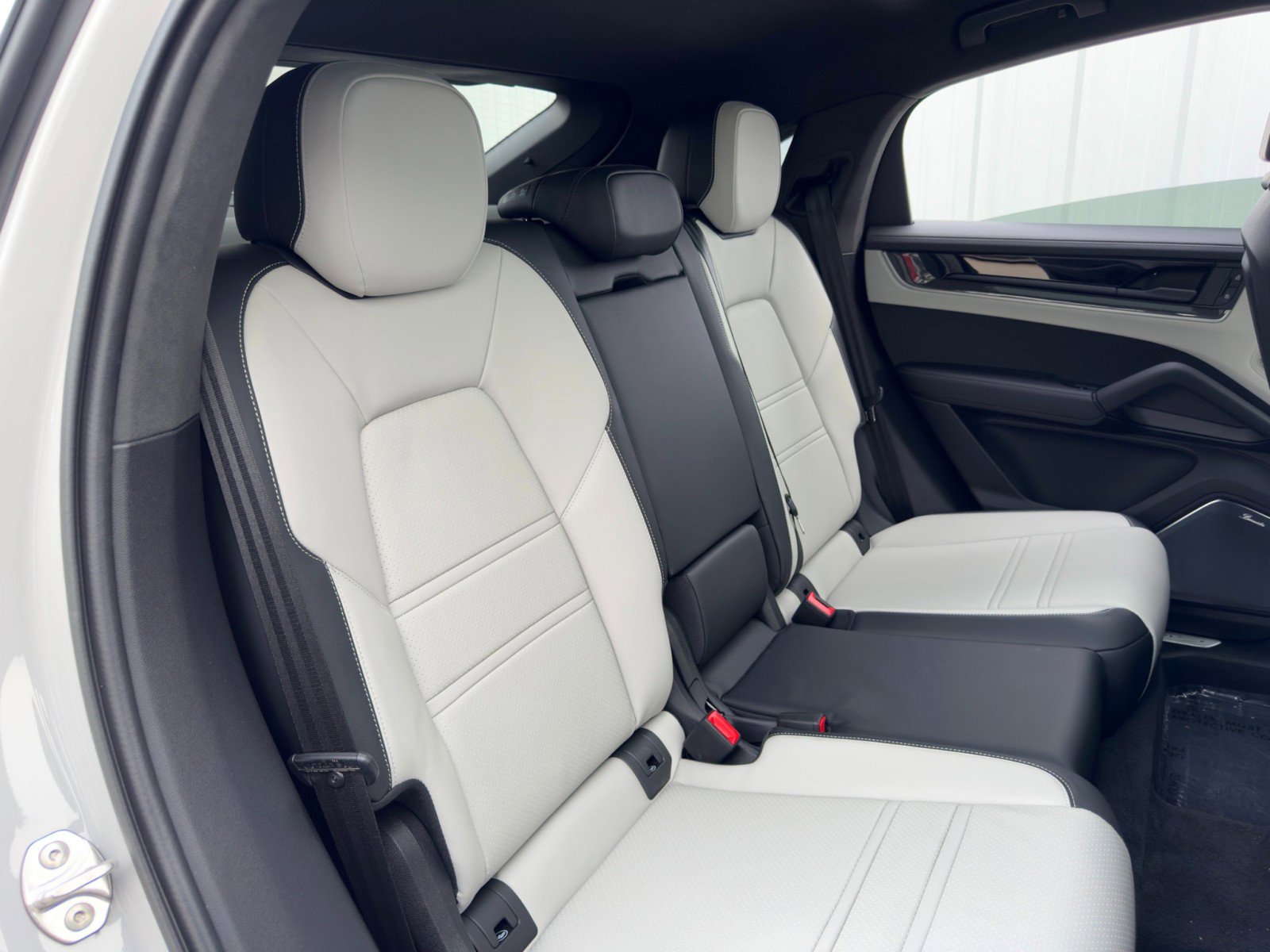 Used 2024 Porsche Cayenne Turbo image 55