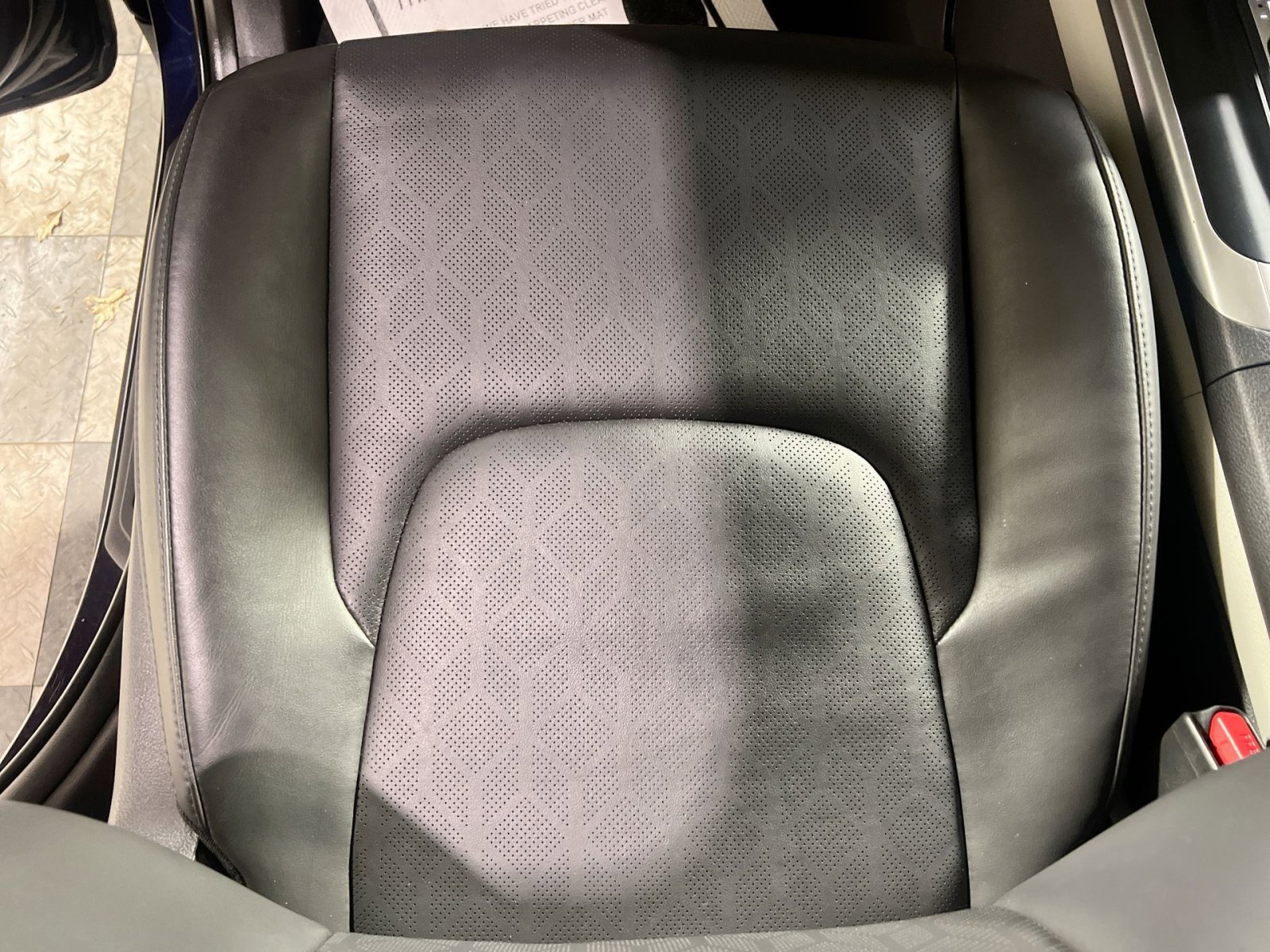 Used 2024 Kia Carnival LX image 21