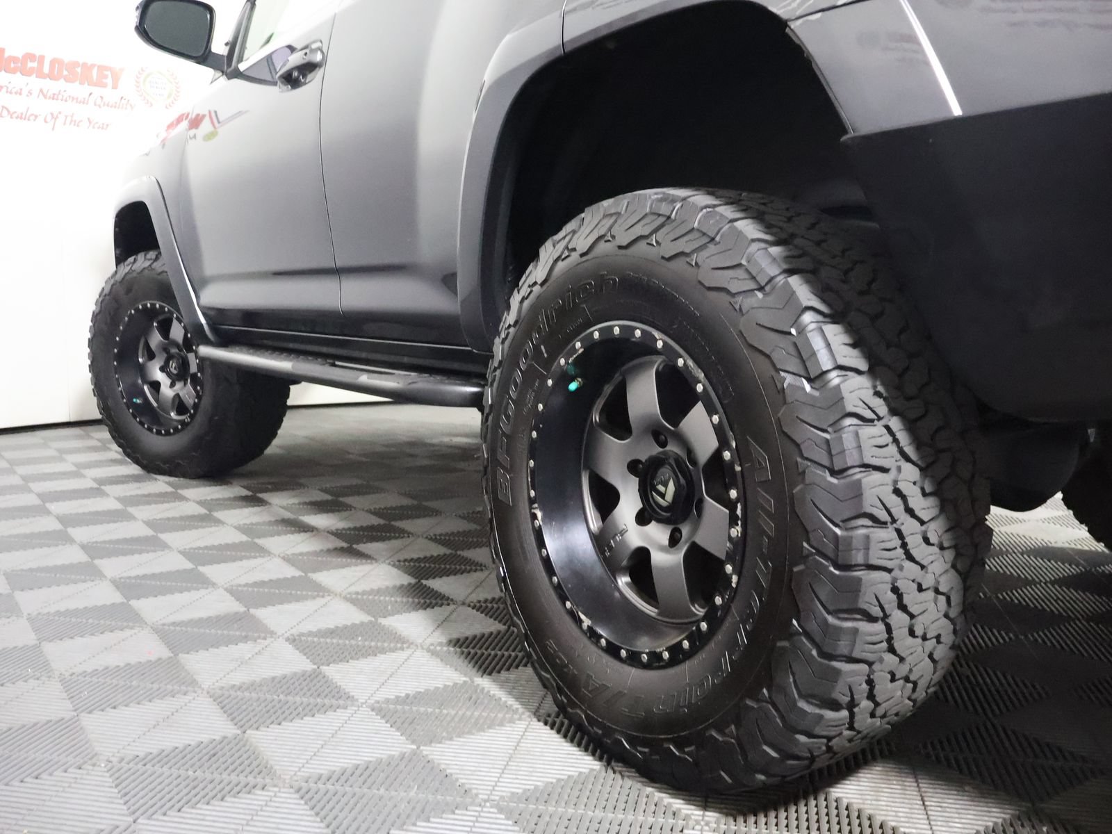 Used 2020 Toyota 4Runner SR5 Premium w/ Moonroof Package AWD/4WD image 16