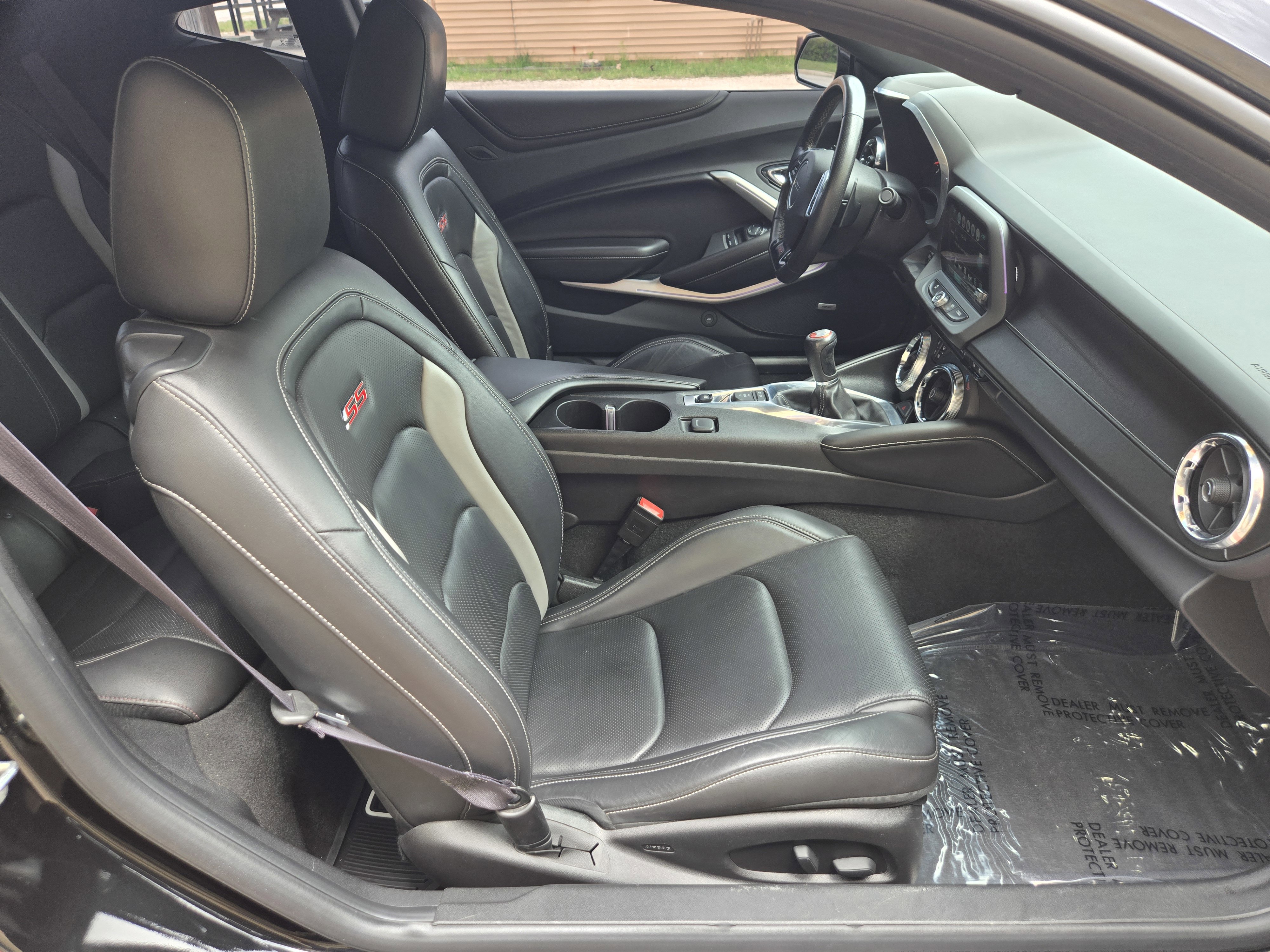 Used 2016 Chevrolet Camaro SS RWD image 8