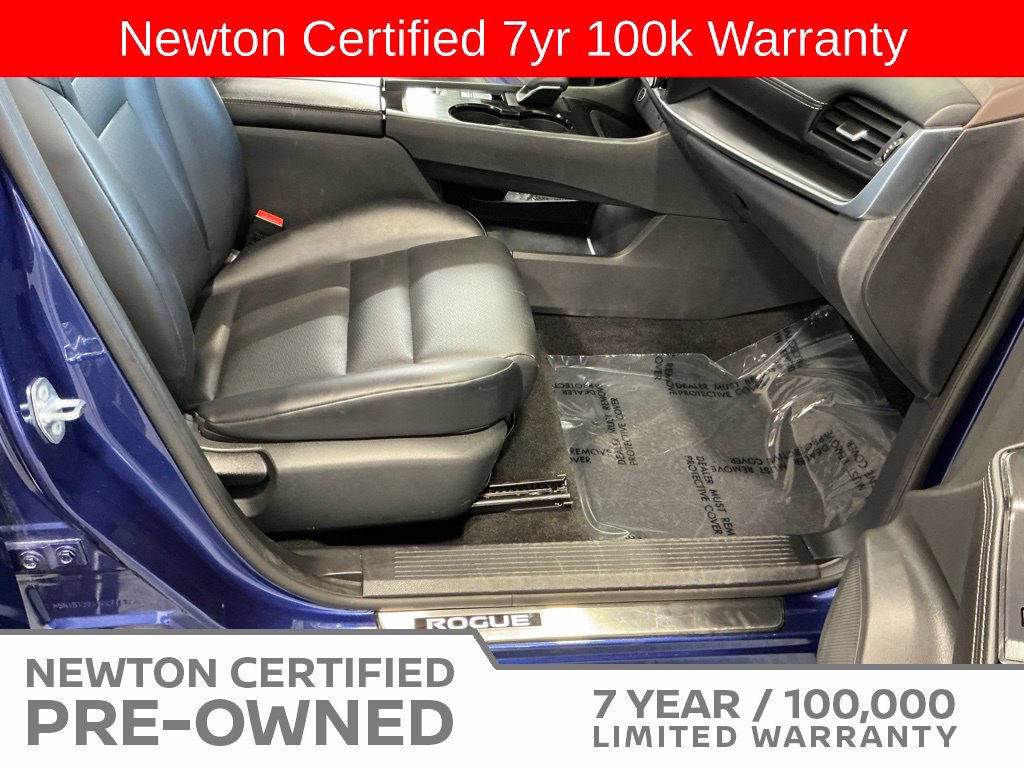 Used 2023 Nissan Rogue SV w/ SV Premium B Package FWD image 16
