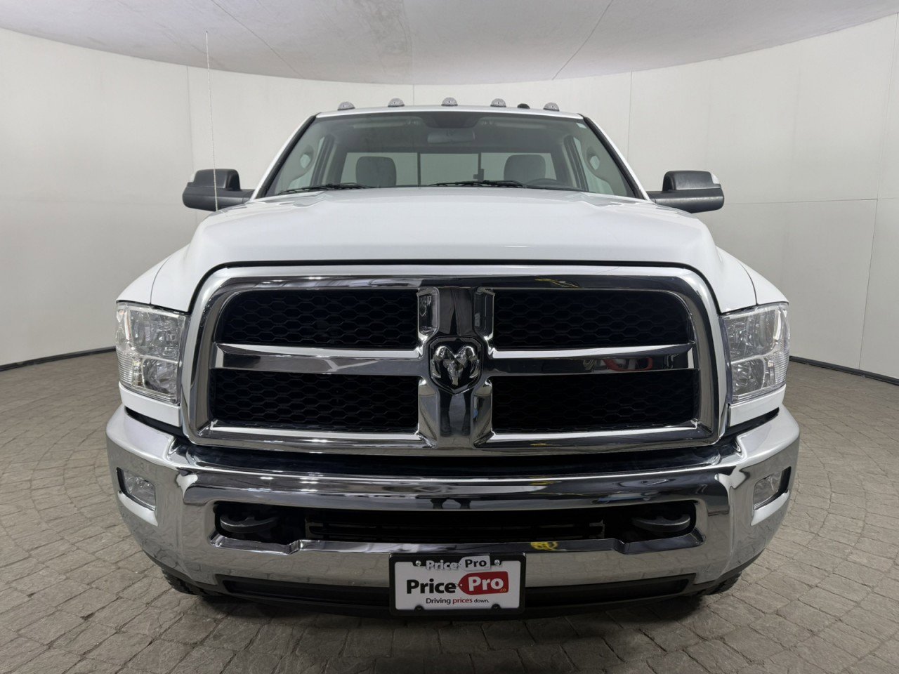 Used 2017 RAM 3500 SLT w/ Popular Equipment Group image 2
