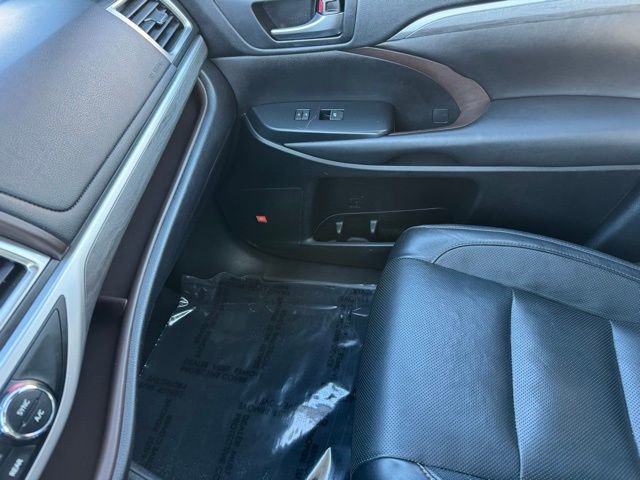 Certified 2019 Toyota Highlander Limited image 24